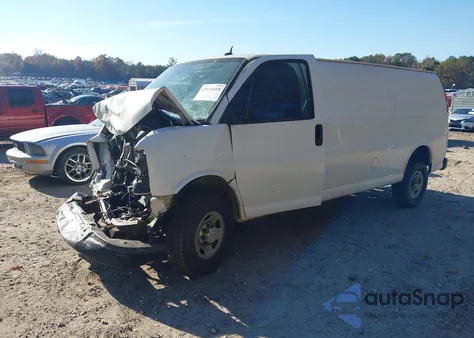 2014 Chevrolet Express 2500 Work Van z USA, uszkodzony, nr VIN 1GCWGGFA7E1112729